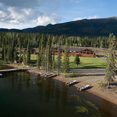 Inconnu Lodge Mcevoy Lake Экстерьер фото