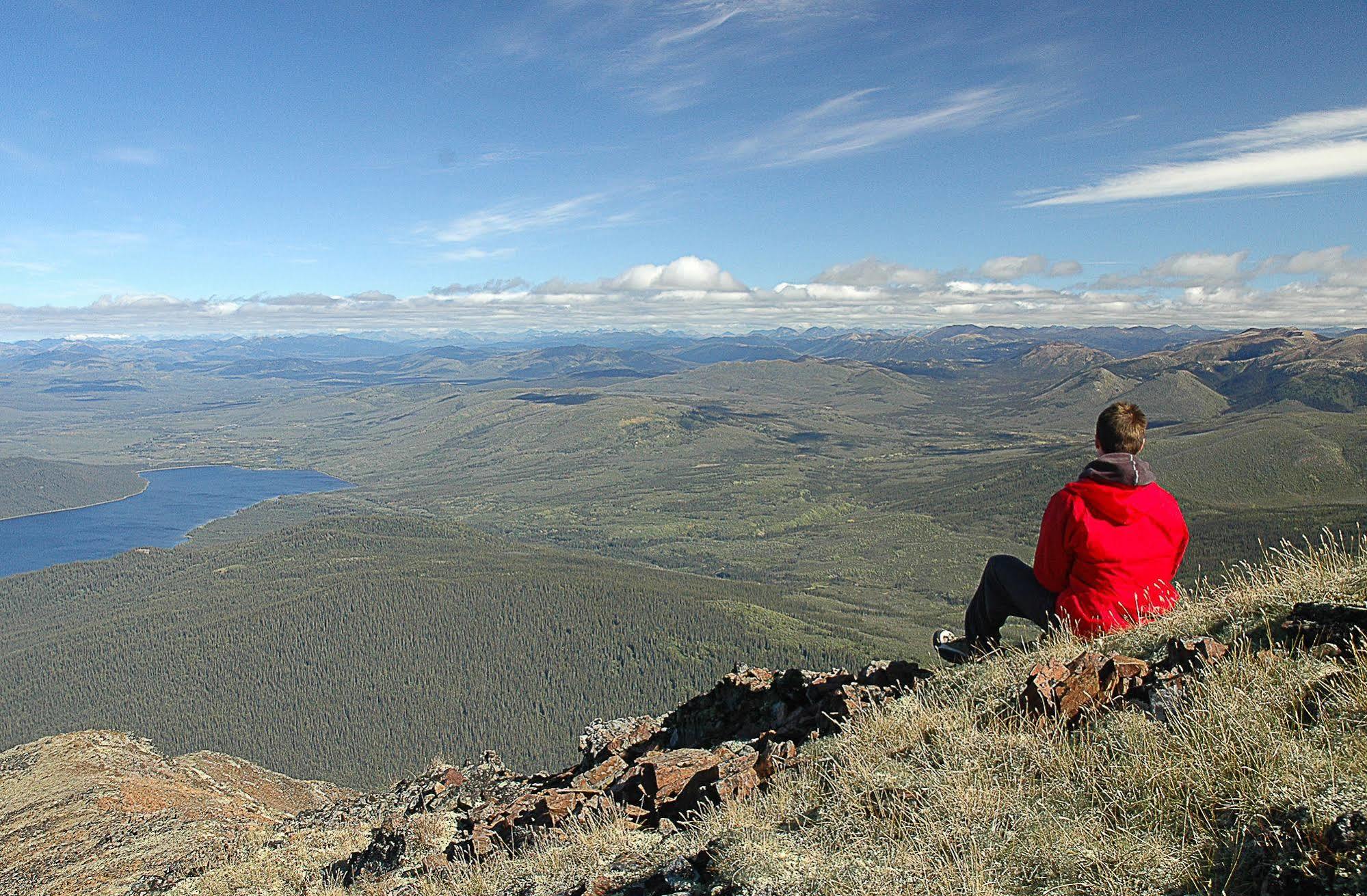 Inconnu Lodge Mcevoy Lake Экстерьер фото